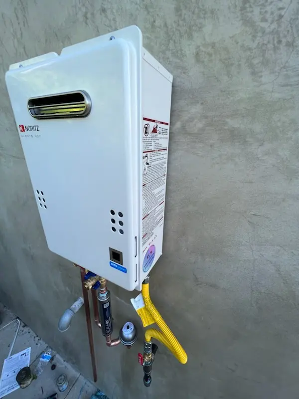 Tankless water heater installation for Pine Summit homes
